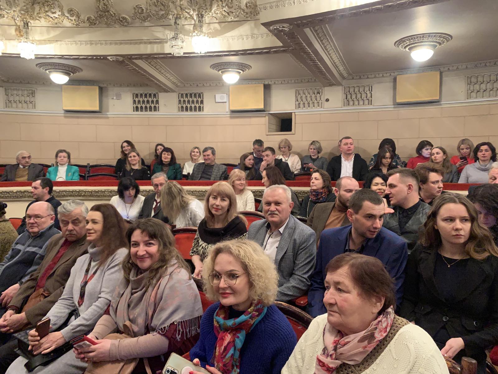 В очікуванні вистави